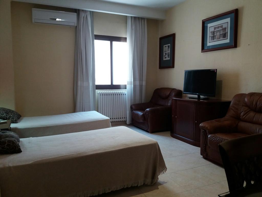 Hotel Nuevo Ara Caces Εξωτερικό φωτογραφία