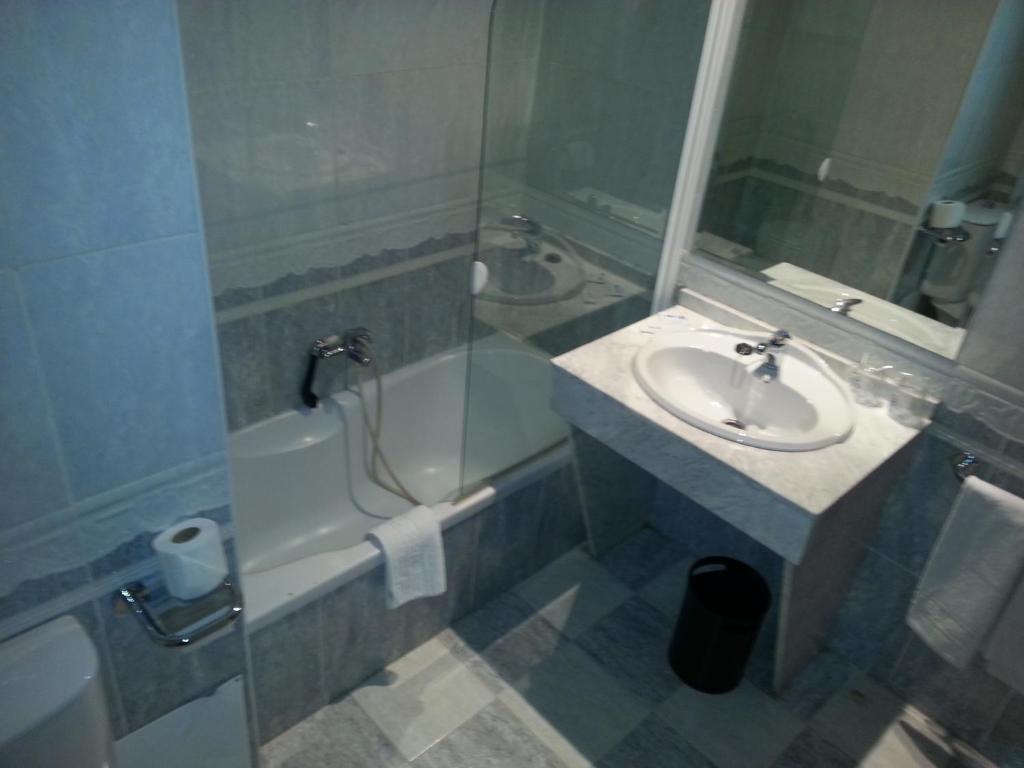 Hotel Nuevo Ara Caces Εξωτερικό φωτογραφία